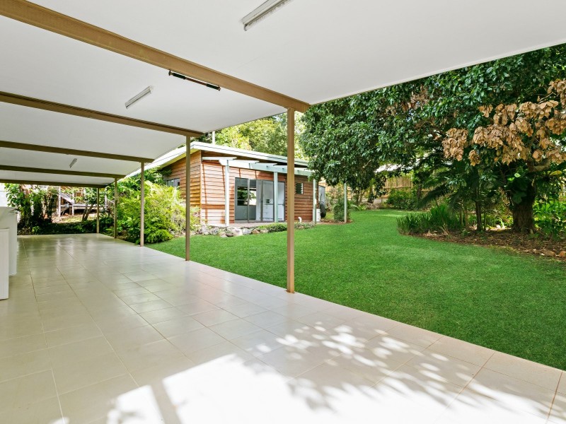 9 Bradford Street, Whitfield QLD 4870