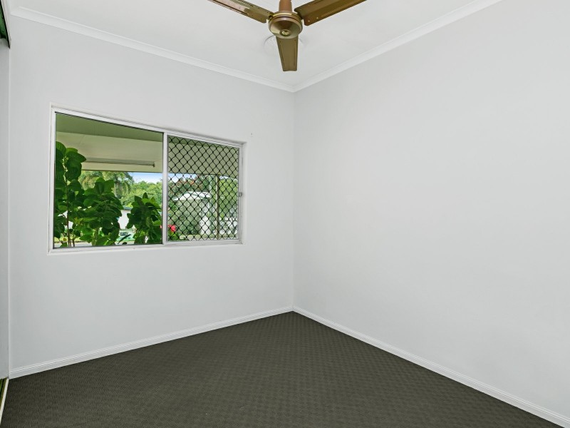 9 Bradford Street, Whitfield QLD 4870