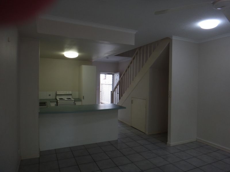 10/38 Springfield Crescent, Manoora QLD 4870