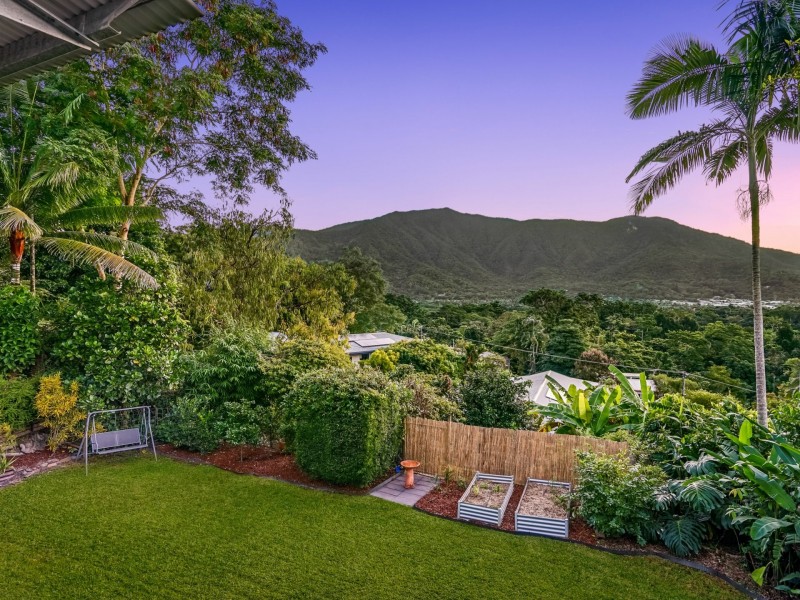 30 View Street, Brinsmead QLD 4870