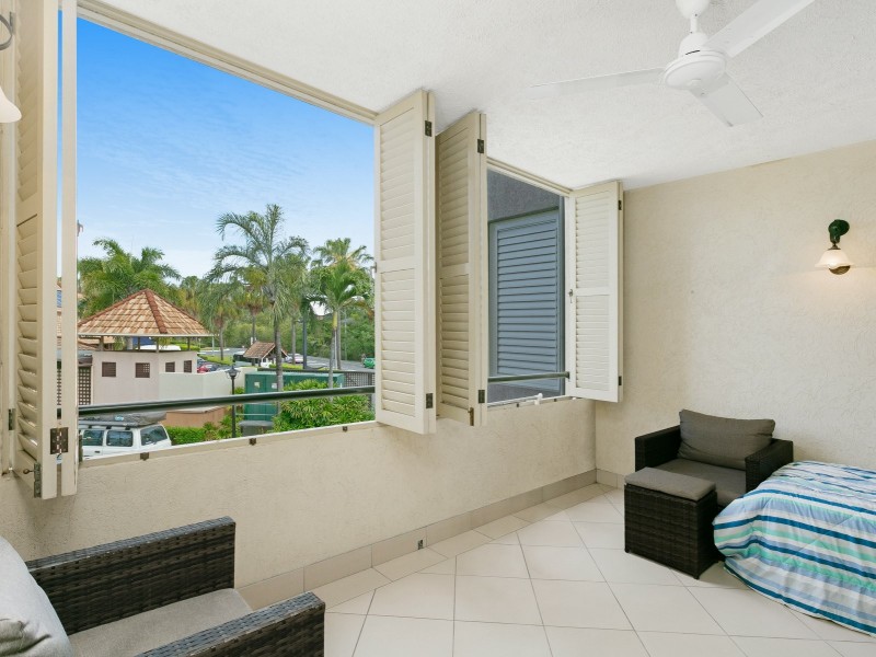 809/2 Greenslopes Street, Cairns North QLD 4870