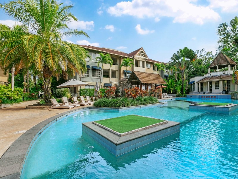 809/2 Greenslopes Street, Cairns North QLD 4870