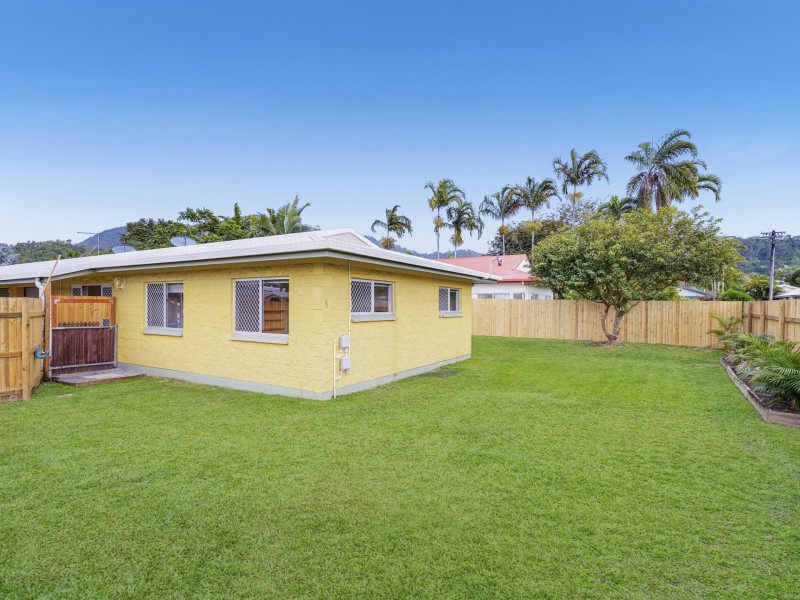 1/8 Holden Close, Whitfield QLD 4870