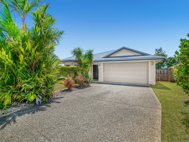 29 Bassett Street, Kanimbla QLD 4870