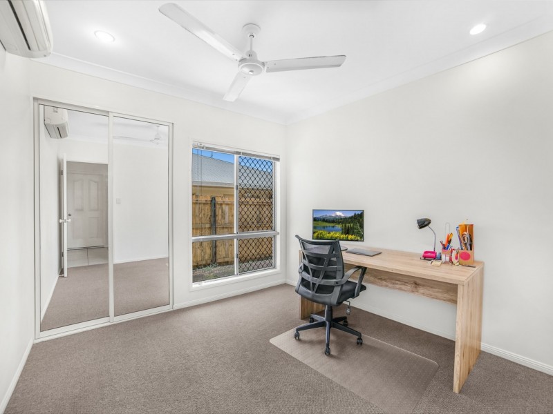 29 Bassett Street, Kanimbla QLD 4870