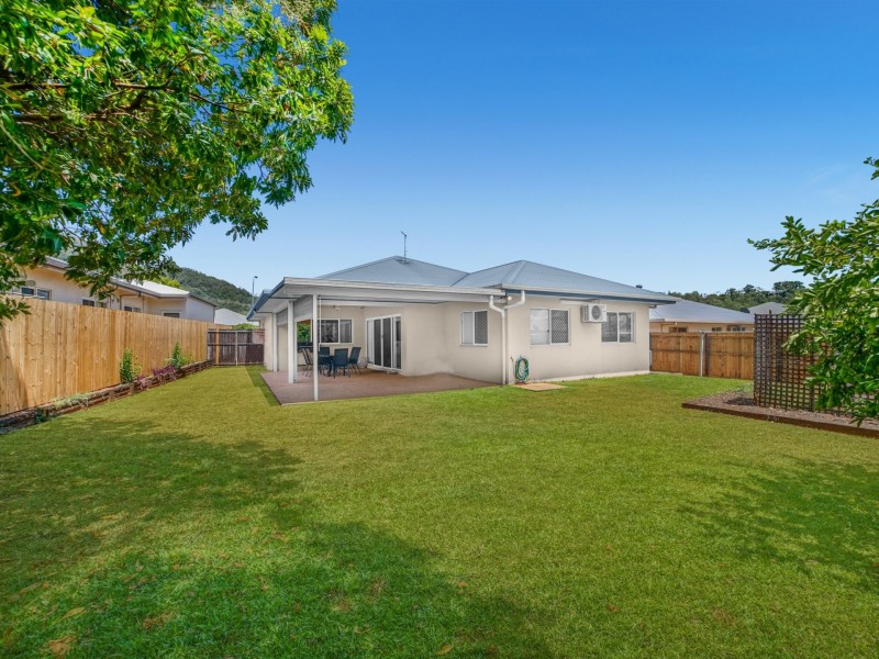 29 Bassett Street, Kanimbla QLD 4870