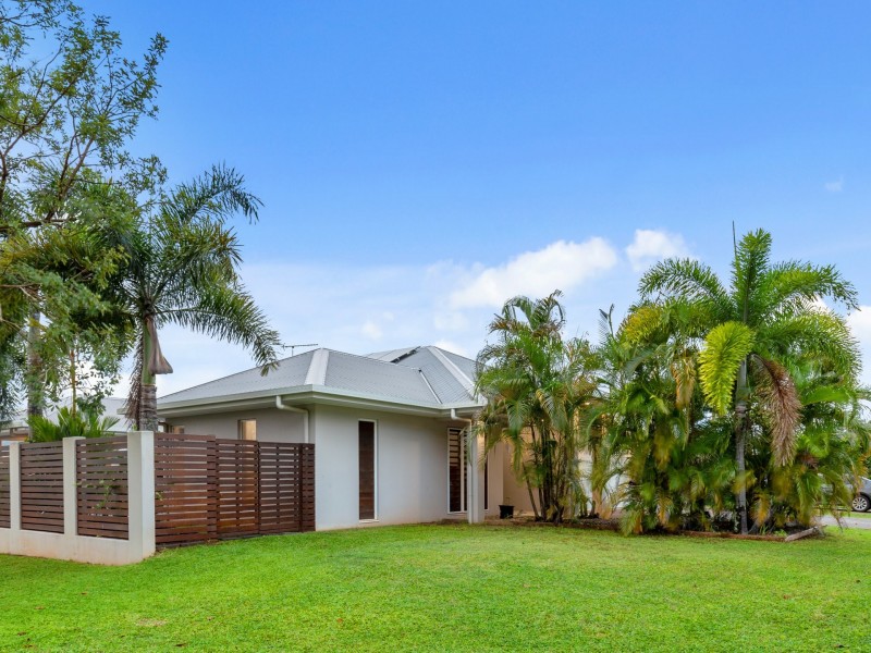 5 Raffles Avenue, Redlynch QLD 4870