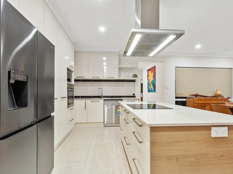 5 Raffles Avenue, Redlynch QLD 4870