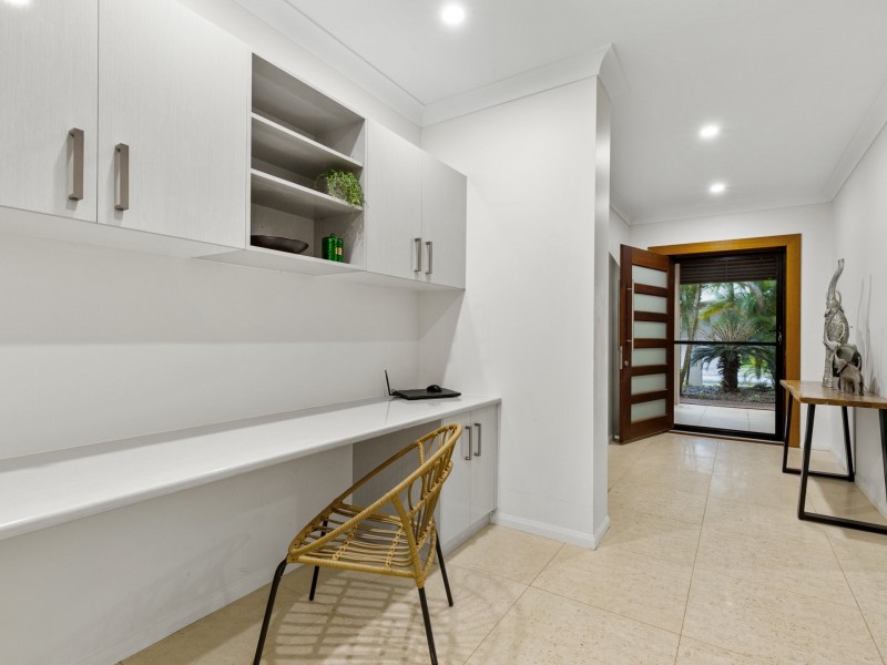 5 Raffles Avenue, Redlynch QLD 4870