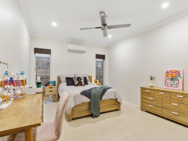 5 Raffles Avenue, Redlynch QLD 4870