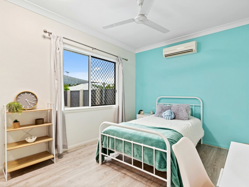 5 Raffles Avenue, Redlynch QLD 4870