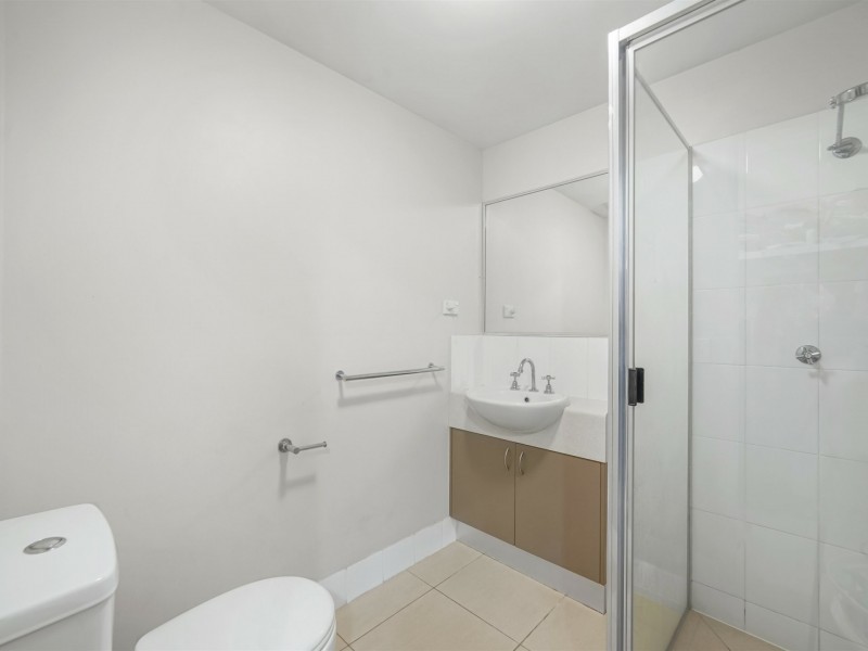 218/92 Digger Street, Cairns North QLD 4870