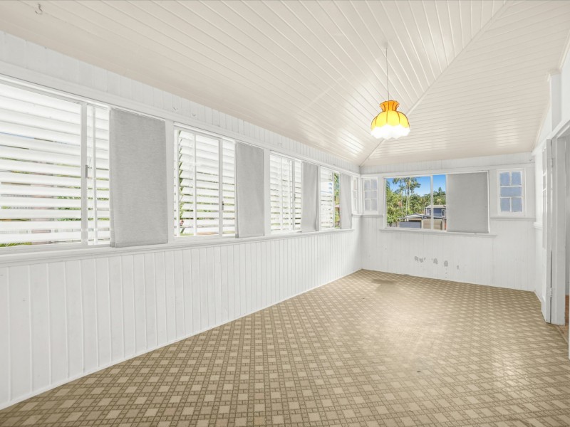 47 Moody Street, Mooroobool QLD 4870