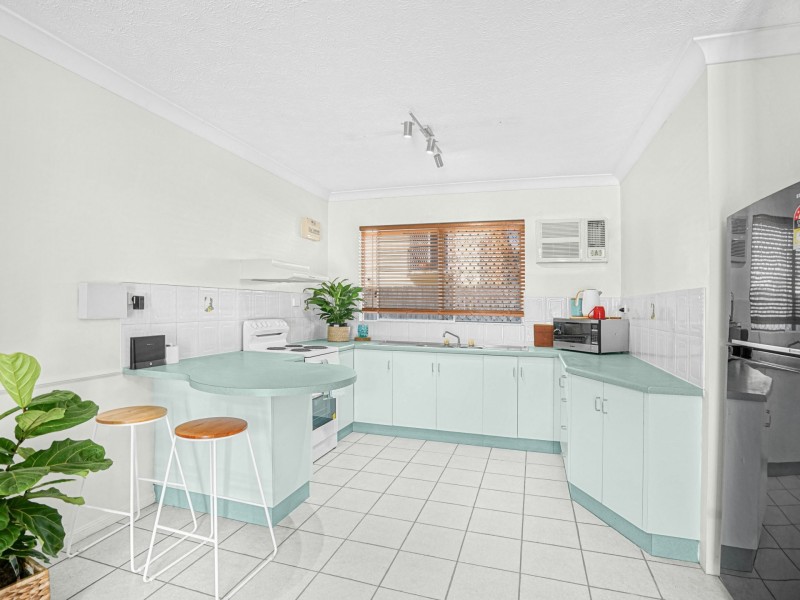 2/9 Springfield Crescent, Manoora QLD 4870