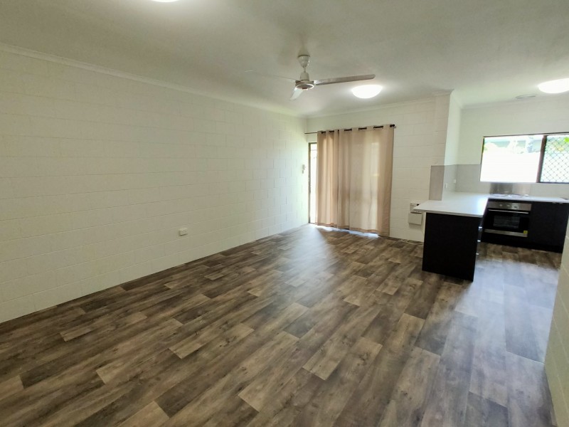 2/18 Turner Street, Whitfield QLD 4870