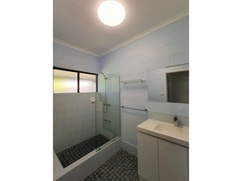 2/18 Turner Street, Whitfield QLD 4870