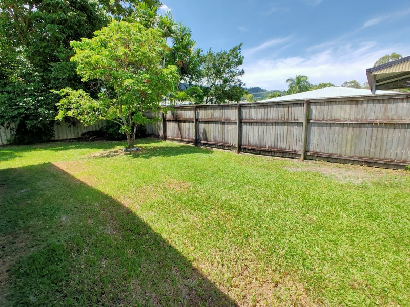 2/18 Turner Street, Whitfield QLD 4870