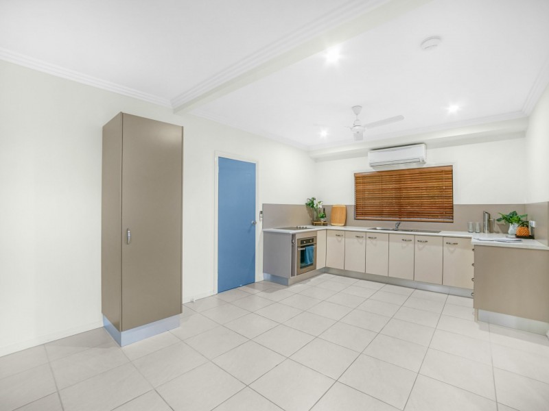 1 Grandview Crescent, Earlville QLD 4870