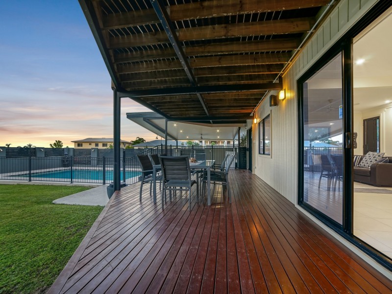 1 Grandview Crescent, Earlville QLD 4870