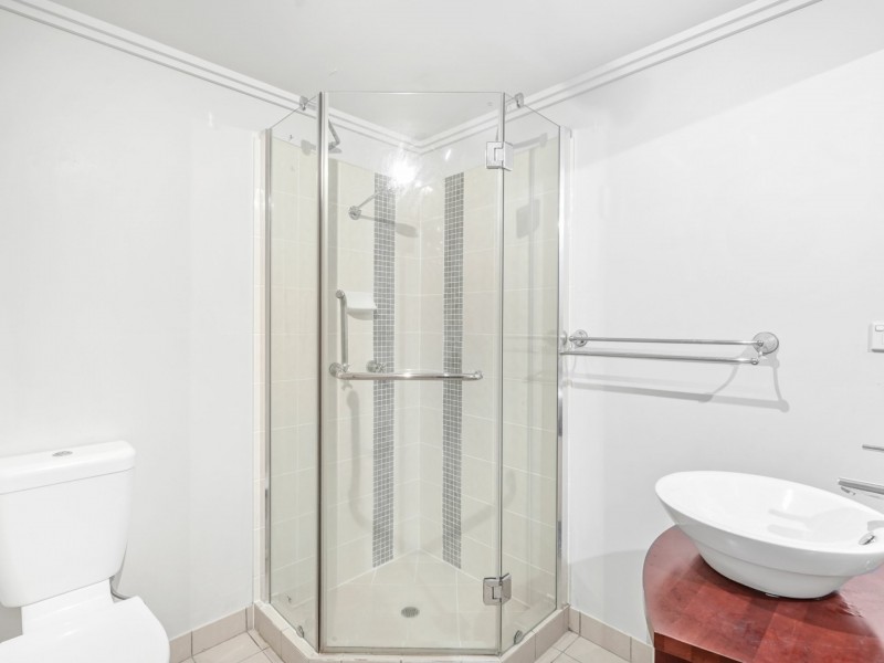 212/29-31 Springfield Crescent, Manoora QLD 4870