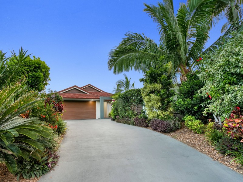 8 Bushlark Place, Smithfield QLD 4878