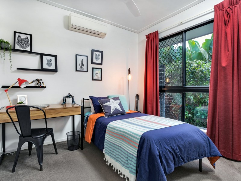 8 Bushlark Place, Smithfield QLD 4878