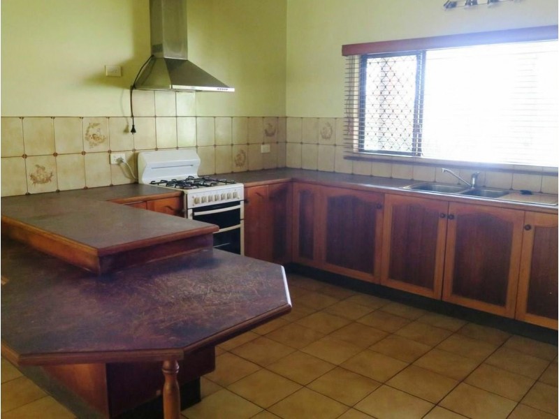 90 Ravizza Drive, Edmonton QLD 4869