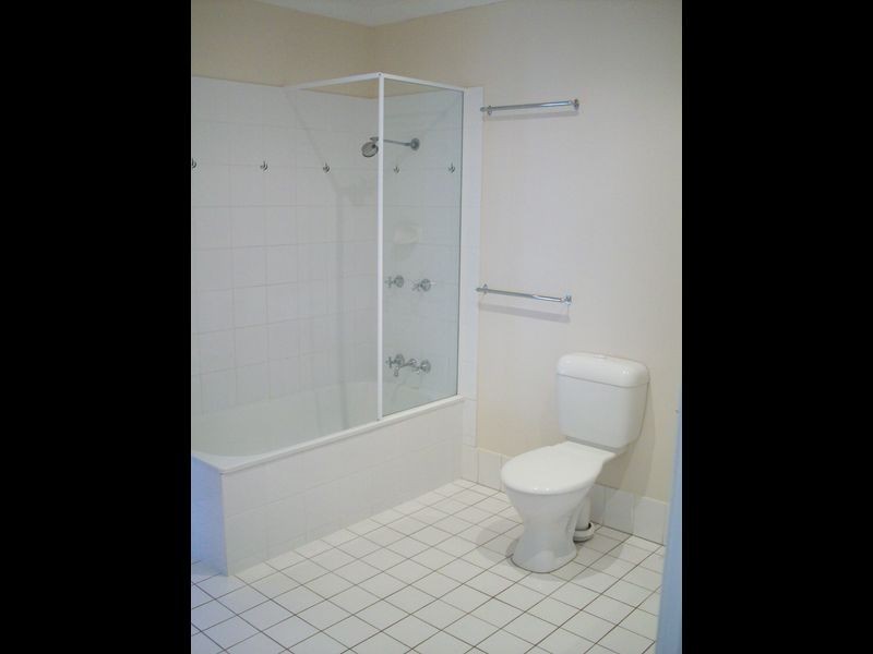 13/34 Springfield Crescent, Manoora QLD 4870