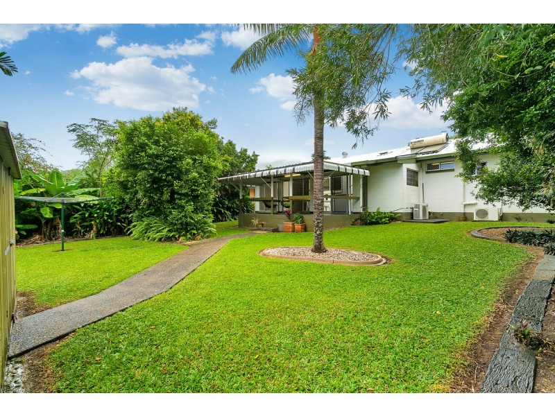 8 Ponticello Street, Whitfield QLD 4870