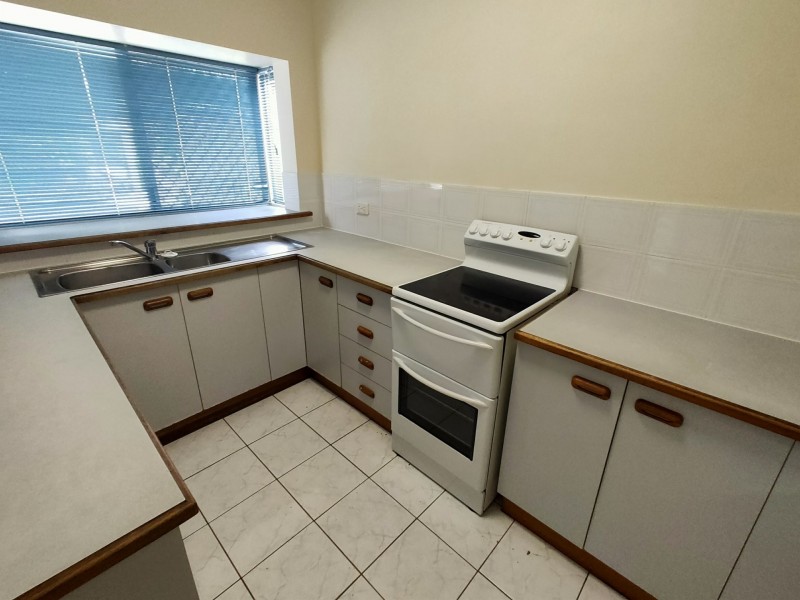 12/30 Springfield Crescent, Manoora QLD 4870