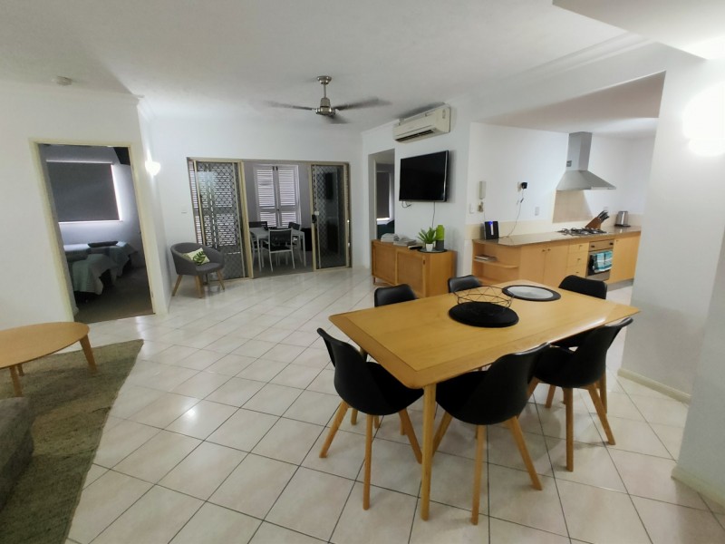 1506/2 Greenslopes Street, Cairns North QLD 4870