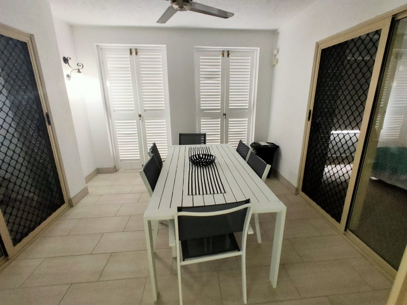 1506/2 Greenslopes Street, Cairns North QLD 4870