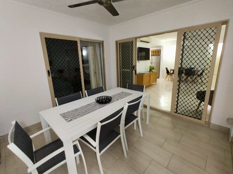 1506/2 Greenslopes Street, Cairns North QLD 4870