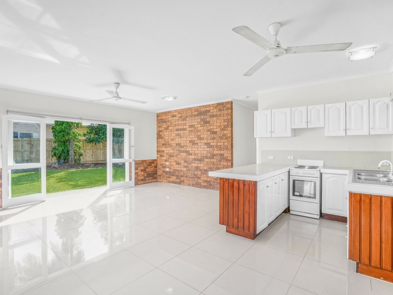 12 Winfield Street, Whitfield QLD 4870