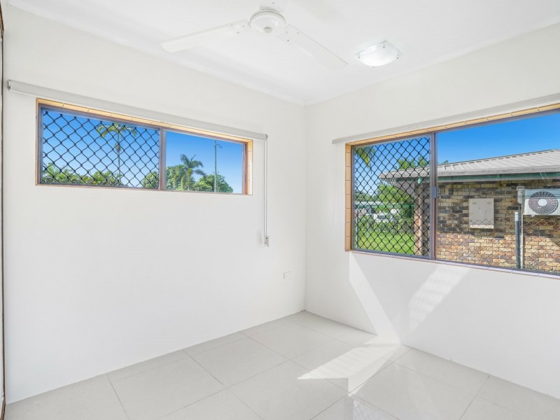 12 Winfield Street, Whitfield QLD 4870