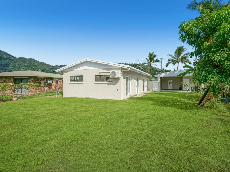 12 Winfield Street, Whitfield QLD 4870