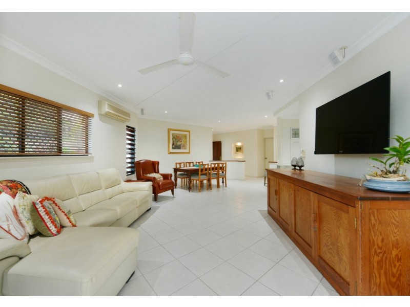 21 Findlay Street, Brinsmead QLD 4870