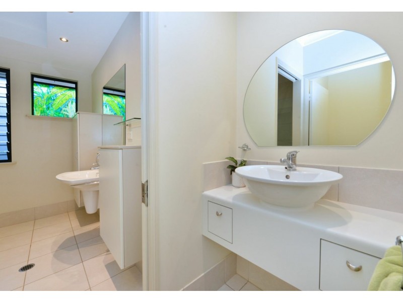 21 Findlay Street, Brinsmead QLD 4870