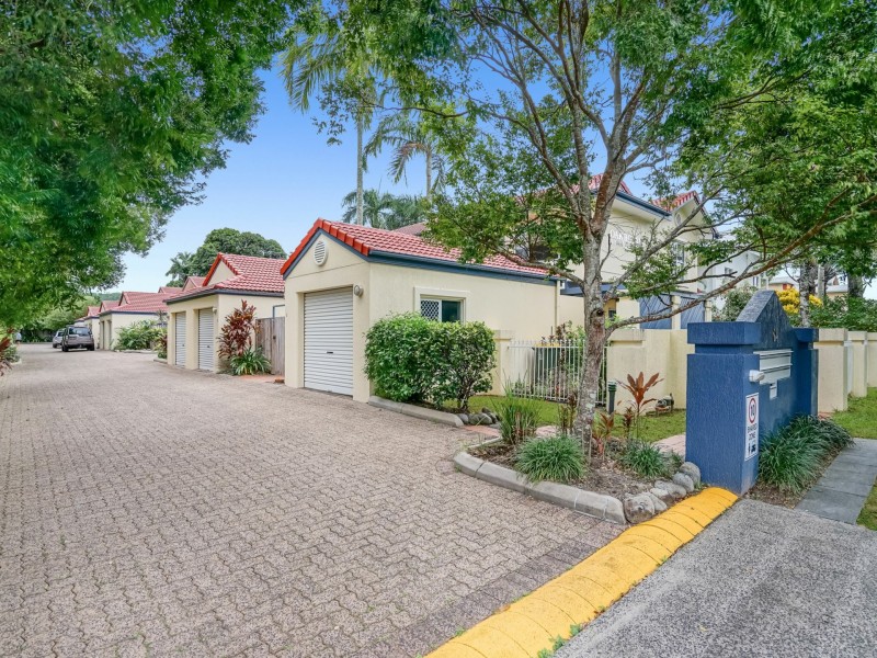 1/64 Charles Street, Manunda QLD 4870