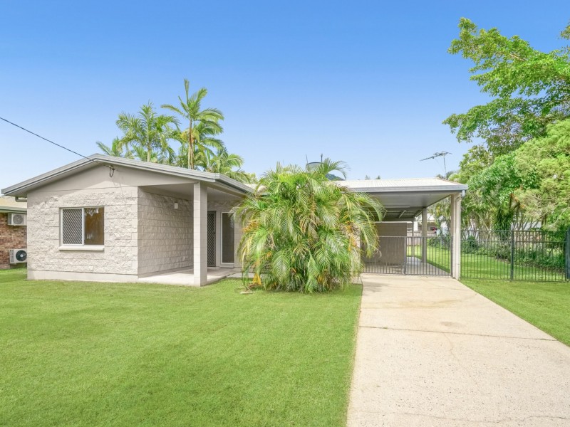 17 Turner Street, Whitfield QLD 4870