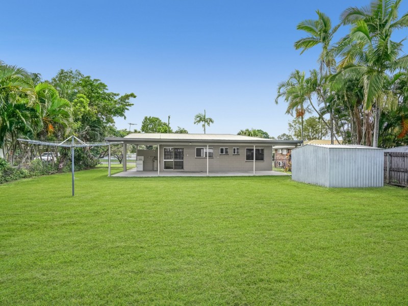 17 Turner Street, Whitfield QLD 4870
