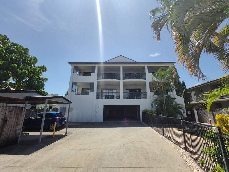 2/224 Grafton Street, Cairns North QLD 4870