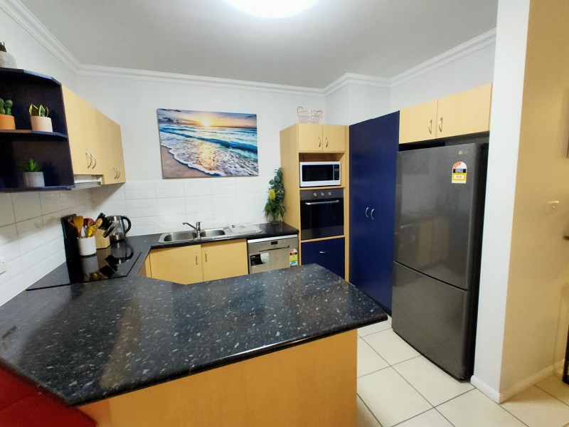 2/224 Grafton Street, Cairns North QLD 4870