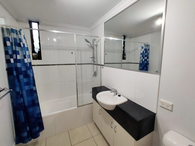 2/224 Grafton Street, Cairns North QLD 4870