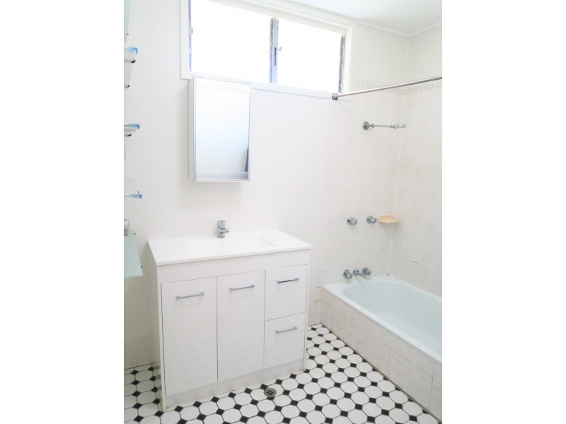 13 Oxley Street, Edge Hill QLD 4870