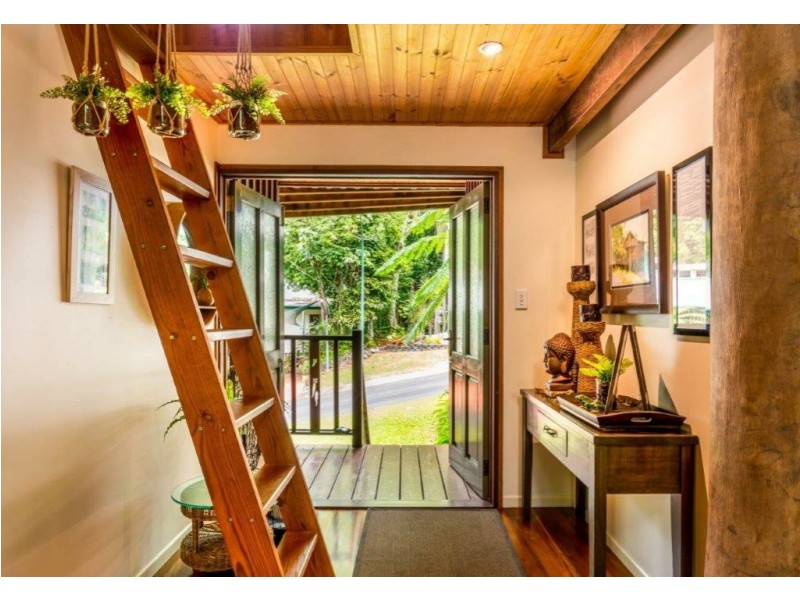 11 Cycas Close, Kamerunga QLD 4870