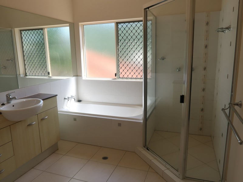 7 Vauclause Close, Brinsmead QLD 4870