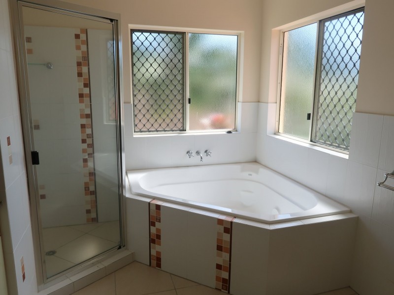 7 Vauclause Close, Brinsmead QLD 4870