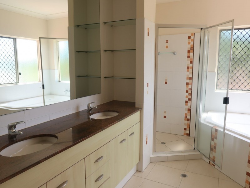 7 Vauclause Close, Brinsmead QLD 4870