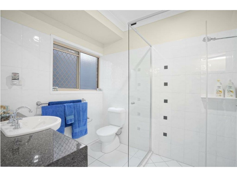 7 Popple Close, Kanimbla QLD 4870
